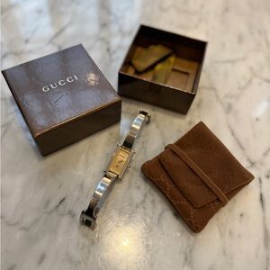 GUCCI 1500L Ladies Wristwatch